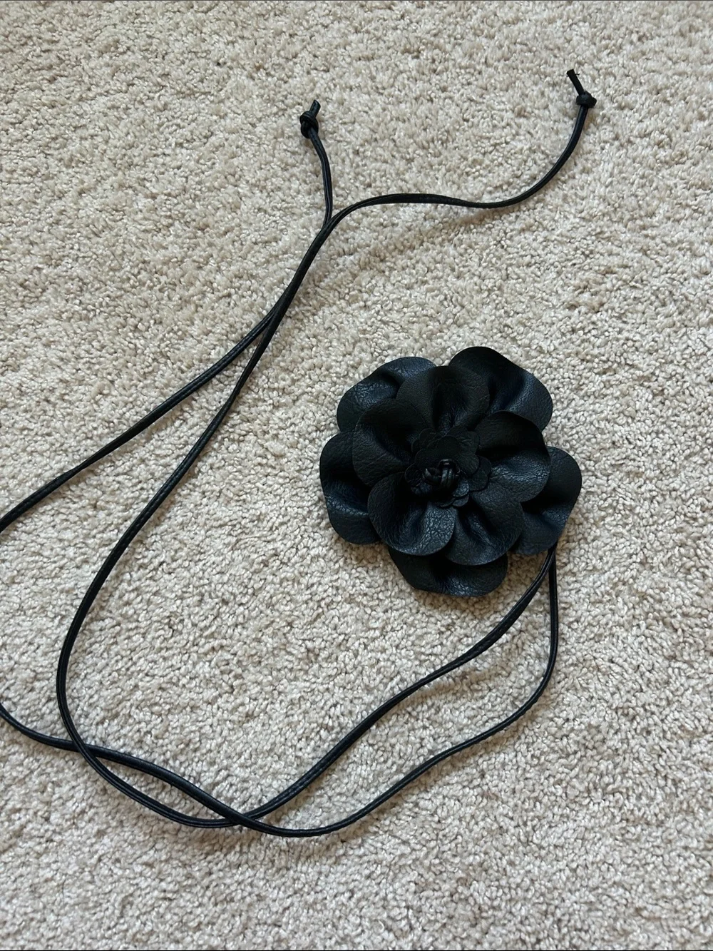 Leather flower belt. One size.